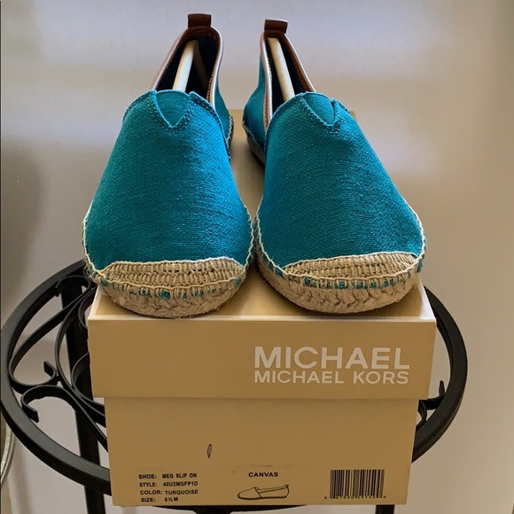 Michaels Kors Meg espadrilles slip on flats. - Picture 5 of 5